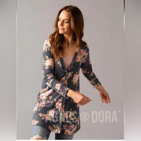 Agnes & Dora™ Essential Cardigan Pop of Pink Size S (4/6) Lightweight Floral - Picture 2 of 13